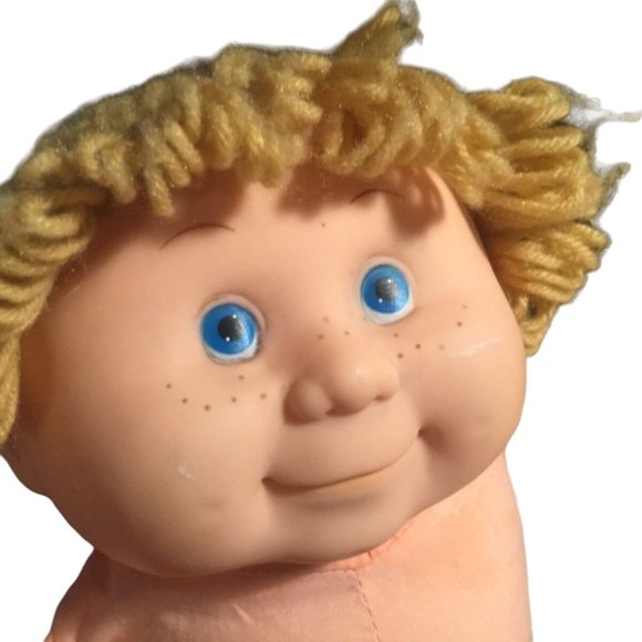 Blue Box Plush Doll by Toy Factory LTD. 1983 vintage - Picture 6 of 16